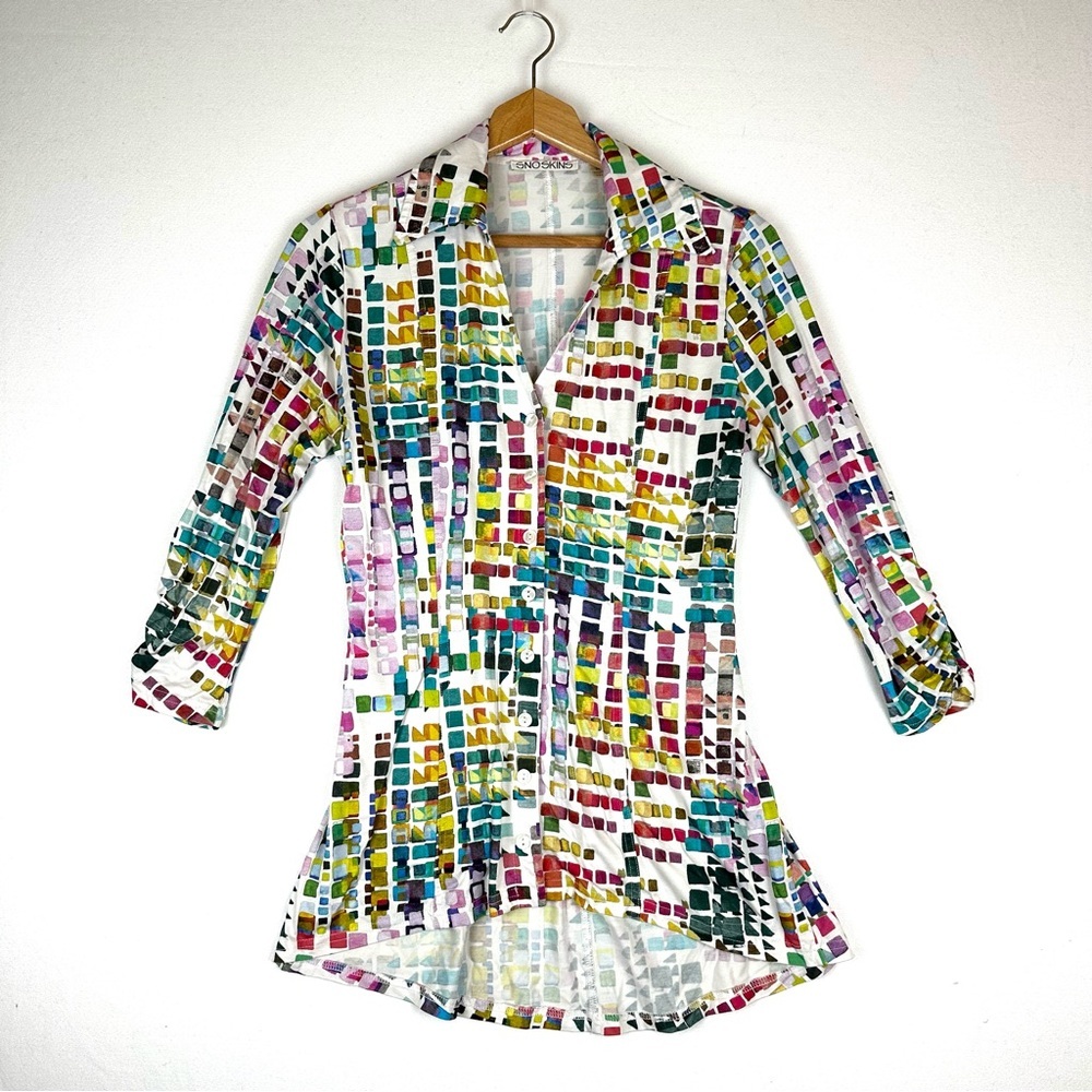 Sno Skins Multi-Colored Stretch Knit Button Down Artsy Geo‎